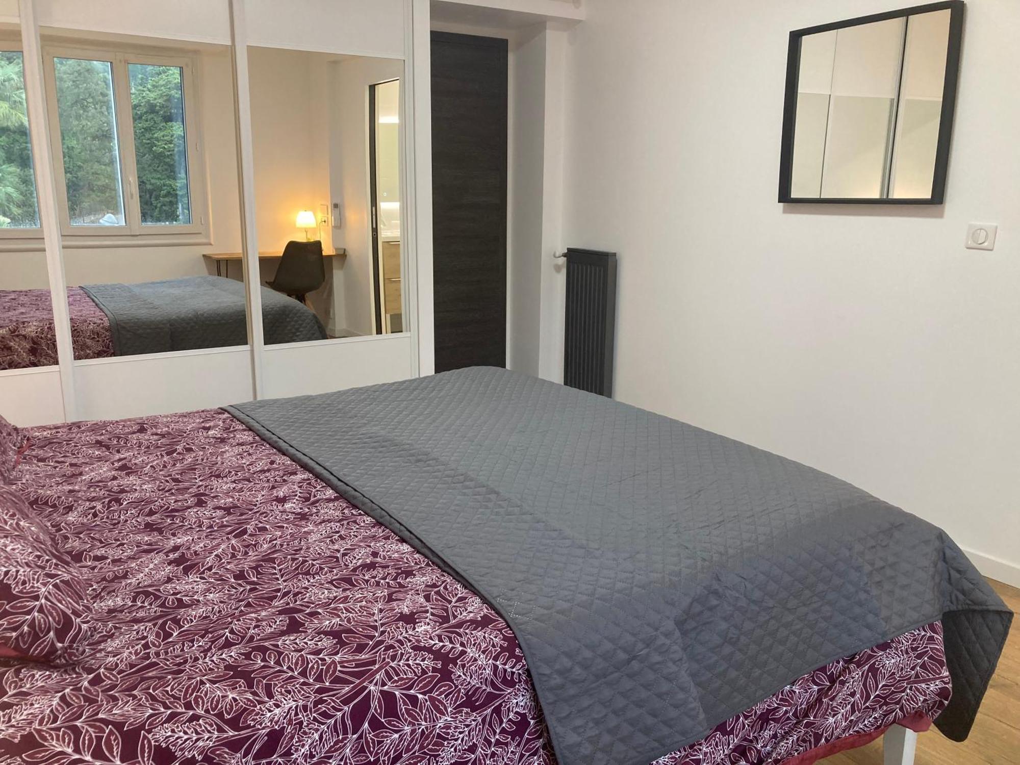 קאן Chambre Parentale , Salle De Bain Privee, Acces Plages & Vue Mer Du Salon Dans Appartement Partage Chez L'Habitant ,, Master Bedroom, Private Bathroom, Beach Access & Sea View מראה חיצוני תמונה